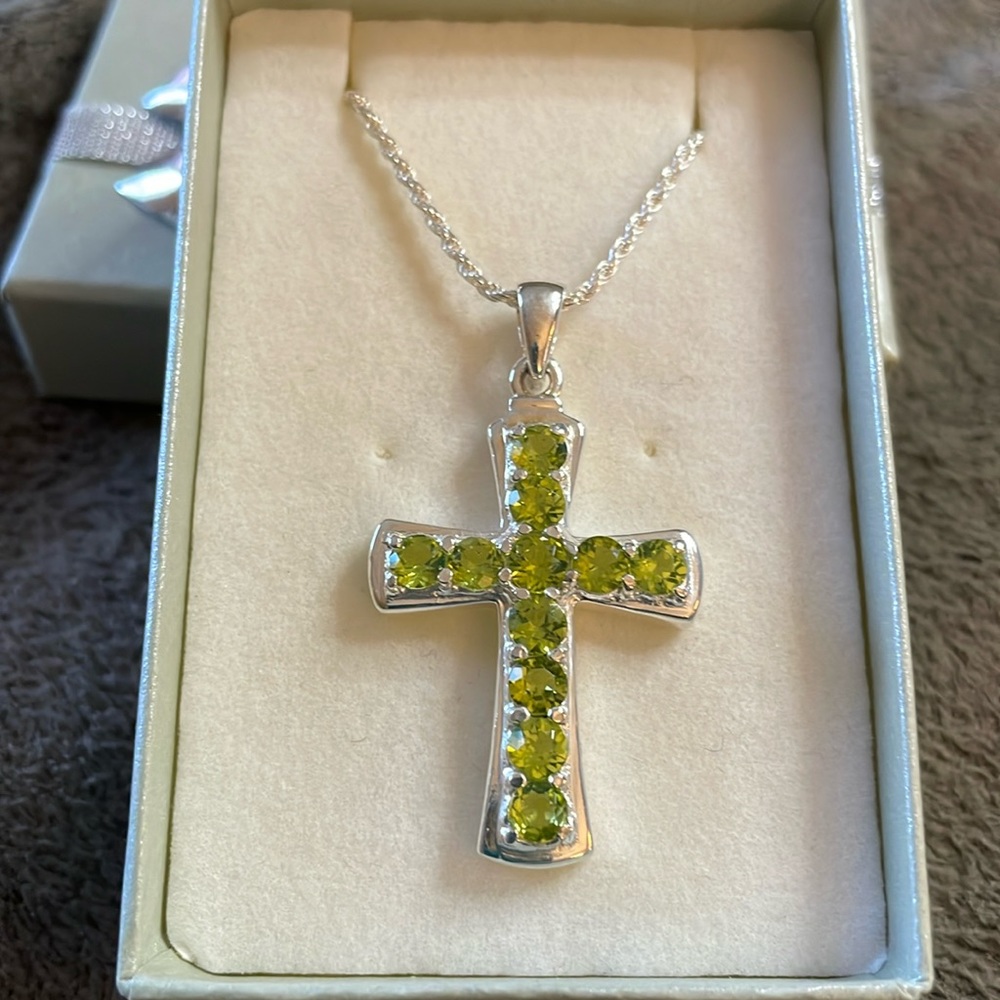 Sterling Silver Genuine Peridot Cross Pendant Retail 276.00 NWT